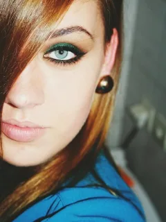 The Ultimate Guide to Eyeliner: Long-Lasting Wings Tutorial - Cover Image