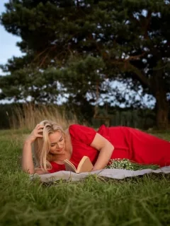 Tech-Free Sunday Morning: Boost Productivity & Focus - Cover Image