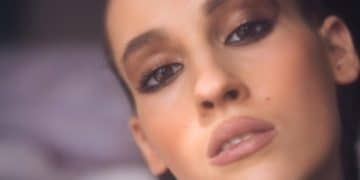 Achieve a Flawless Base: A 5-Step Makeup Tutorial for 2025 - Cover Image