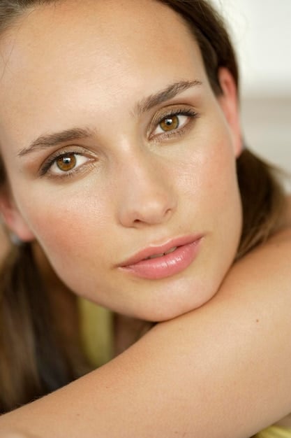 Achieve the No-Makeup Look: Tutorial for 2025’s Natural Complexion