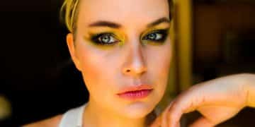 The Ultimate Eyeshadow Guide: Tutorials for Every Eye Color - Cover Image